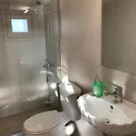 Ikia Wide Wild Summer House Дом отдыха *